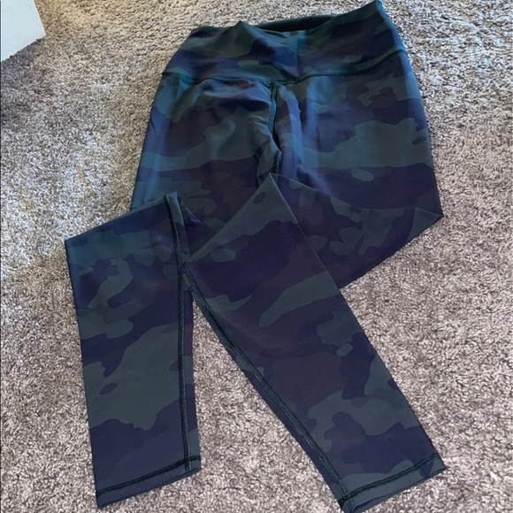 ALO leggings - Picture 1 of 3